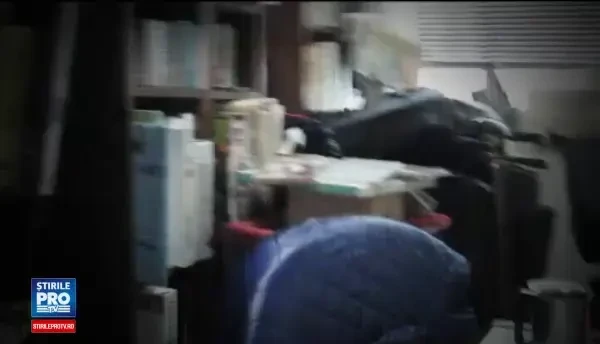 Salvarea in caz de dezastru. Ce reprezinta abtibildul cu triunghi rosu care este pus pe ferestrele cladirilor din Japonia