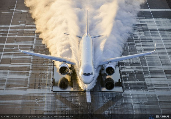 Cine sunt romanii care contribuie la construirea gigantilor Airbus si ce vor produce in fabrica deschisa la Cluj