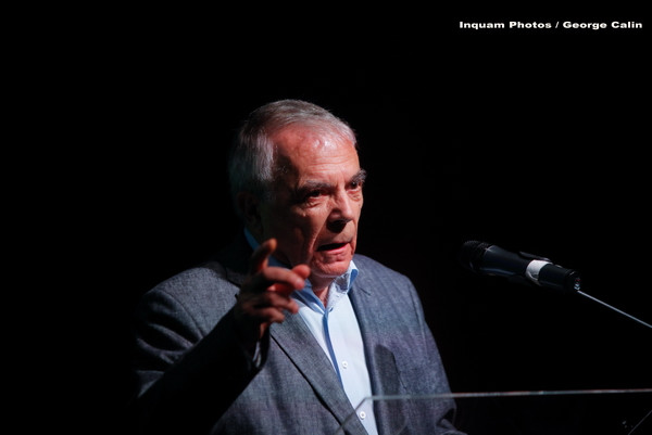 Scandal in Uniunea Scriitorilor. 10 fosti membri ai USR, dati in judecata de presedintele Uniunii, Nicolae Manolescu