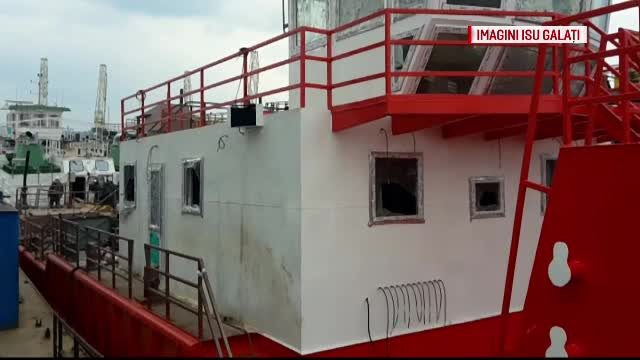 Explozie pe o nava din Galati, aflata in reparatii. Un barbat s-a ales cu arsuri pe 80% din suprafata corpului