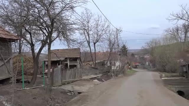 Disperare intr-o comuna din Mures! De cateva saptamani, casele localnicilor sunt jefuite, iar politia nu mai face fata