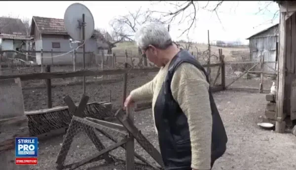 Disperare intr-o comuna din Mures! De cateva saptamani, casele localnicilor sunt jefuite, iar politia nu mai face fata