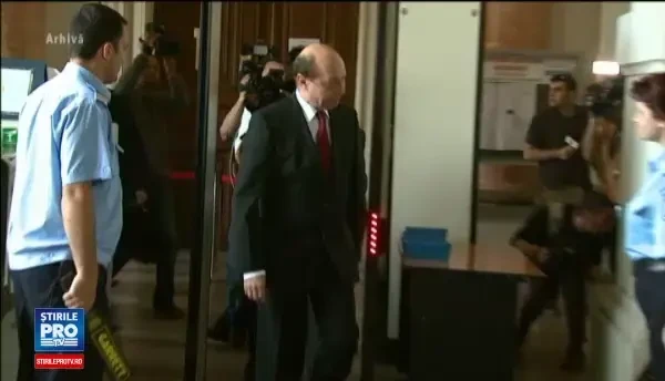 Traian Basescu, acuzat ca ar fi retrocedat ilegal un teren in centru, pe cand era primar