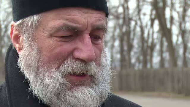Staretul unei manastiri din judetul Vaslui, talharit in miez de noapte de patru atacatori, cu fetele acoperite. Ce au furat