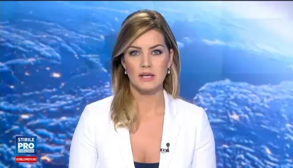 Operatiune anevoioasa de salvare a unui pui de caine cazut intr-o hazna. Cum l-au scos la suprafata pompierii din Constanta