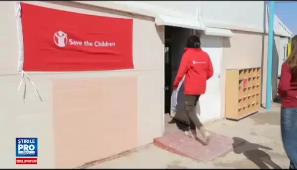 Naomi Campbell, coplesita de emotie intr-o tabara de refugiati din Iordania