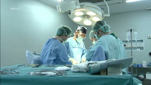 Prevederile prin care li se interzicea managerilor de spitale sa incheie contracte cu firmele apropiatilor au fost eliminate