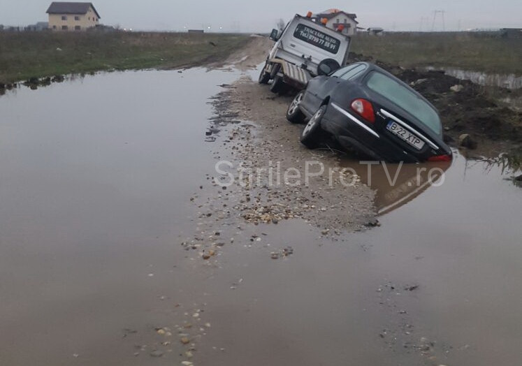 "Aici poate sa cada un copil sau un om!". Imagini revoltatoare dintr-o zona imobiliara rezidentiala din Romania