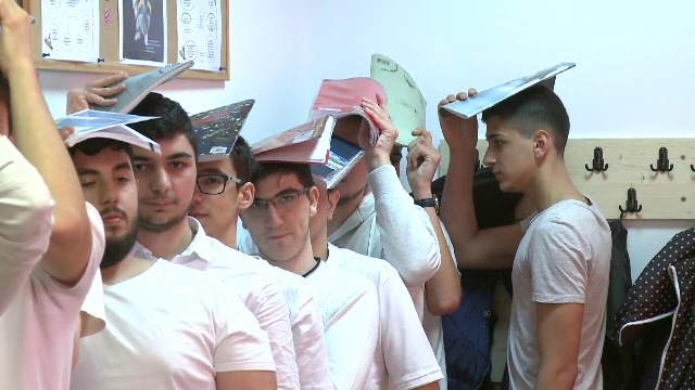 Exercitiu de simulare a unui cutremur care in Japonia dureaza o zi, finalizat in 20 de minute in Capitala: "A decurs corect"