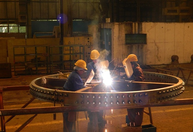 Arabii salveaza un gigant al industriei comuniste, astazi in insolventa. Este cel mai mare contract din istoria uzinei