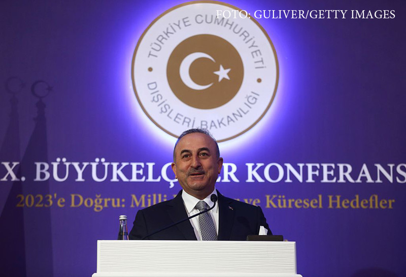 Seful diplomatiei turce ameninta Europa cu "razboaiele sfinte". Alegerile din Olanda "duc UE spre abis"