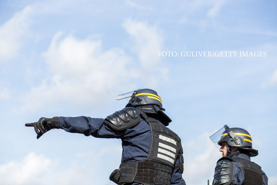 Atac armat la un liceu din Franta. Motivul pentru care un elev de 17 ani a ranit 8 persoane cu o arma