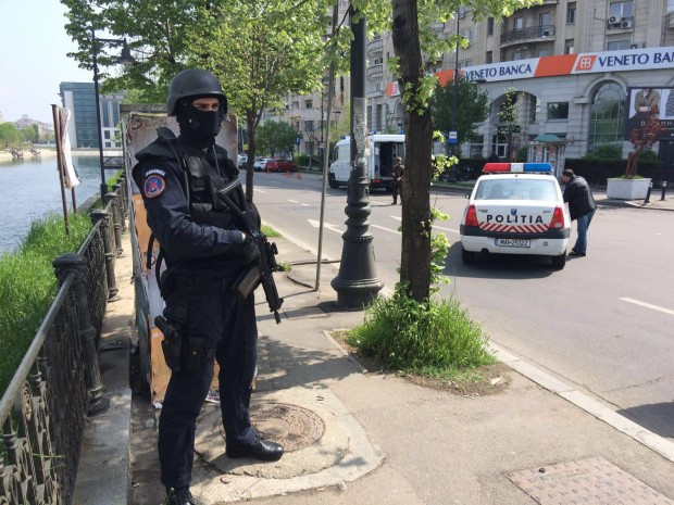 Alerta in Capitala, dupa ce un bagaj suspect a fost abandonat langa Ambasada Israelului. Ce au descoperit pirotehnistii