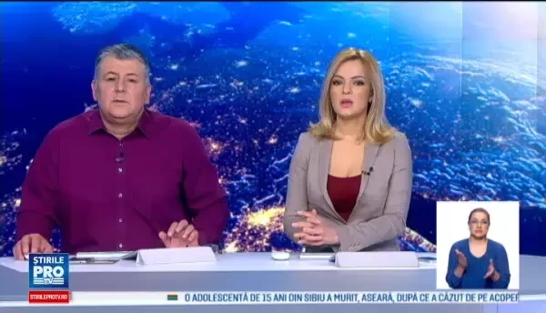 Doua persoan au eajuns la spital, dupa ce taxiul in care se aflau a intrat intr-o fantana, in Capitala. Masina ar fi derapat