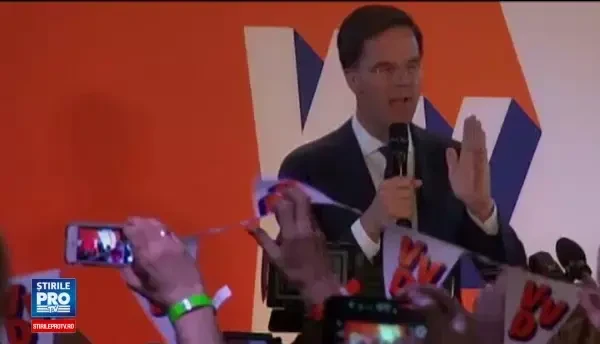ALEGERI IN OLANDA: Extremistul Geert Wilders, invins de partidul premierului Mark Rutte. Criza cu Turcia, decisiva la vot
