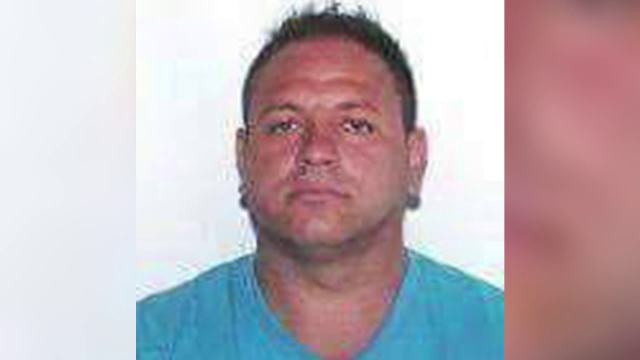 Criminalul din Oradea, care din gelozie a impuscat o tanara de 24 de ani, este de negasit. In ce stare se afla a doua victima