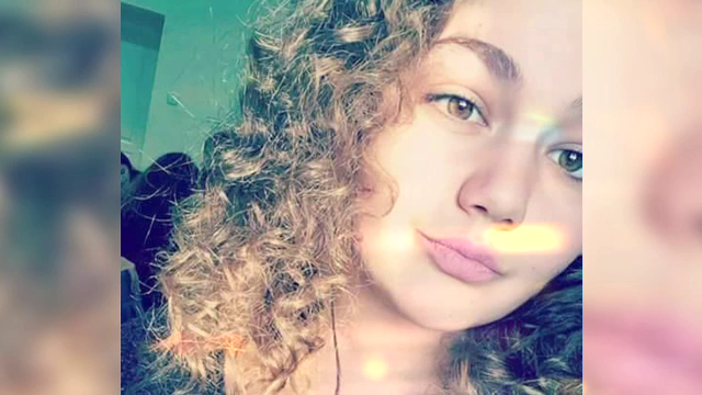 Mama adolescentei care a cazut de pe bloc in Sibiu lanseaza acuzatii grave. Cine ar mai fi fost pe acoperis cu elevii