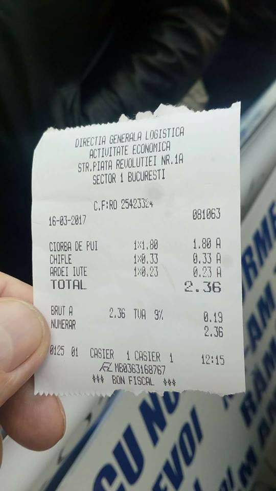 Cantina unde ciorba costa doar 1,8 lei si un ardei iute 0,2 lei. Politistul Marian Godina a publicat bonul fiscal pe Facebook