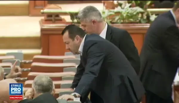 Politia i-a suspendat deputatului Catalin Radulescu dreptul de a detine arme