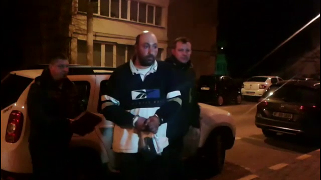 Scene sangeroase intr-un bar din Bacau. Un barbat a ajuns la spital dupa ce a fost injunghiat de un alt client