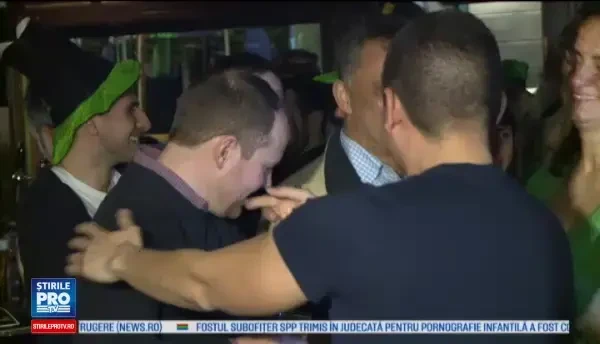 Cum au sarbatorit irlandezii din Bucuresti ziua Sfantului Patrick in Centrul Vechi. Multa bere si mancare de varza cu carne