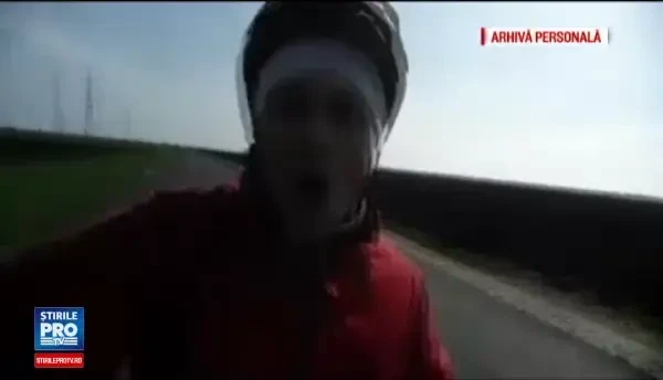 Un student a pornit intr-o mare aventura, cu doar 400 de lei in buzunar. Cristian va merge 4000 de km in Romania pe bicicleta