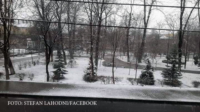 Ninsoare ca la Craciun, in mai multe orase din Romania. Ce anuntasera meteorologii