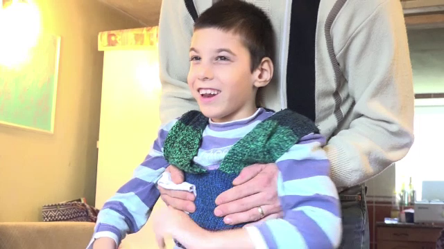 Mateo, un copil de 8 ani din Cugir, are nevoie de donatii pentru a se opera in Germania. "Are 8 boli si are nevoie de ajutor"