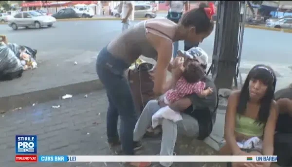 Trei sferturi din populatia Venezuelei a slabit 9 kg intr-un an din cauza foamei. Oamenii au ajuns sa caute hrana in gunoaie