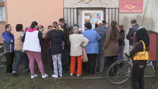 Comuna din Romania unde localnicii stau la cozi la posta cu zilele si au facut liste de asteptare: "Nu e normal"