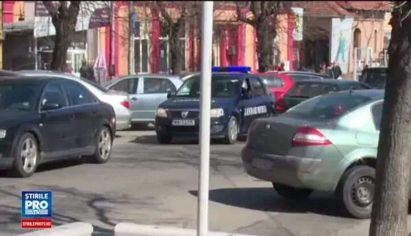 30 de persoane din Arges si Bucuresti, audiate pentru trafic de droguri. Profitul urias obtinut de un sirian si mama sa
