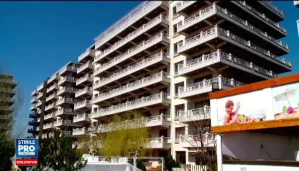 20.000 de romani, asteptati in acest sezon estival pentru a se angaja pe litoral. Cine poate castiga 15.000 de lei pe luna