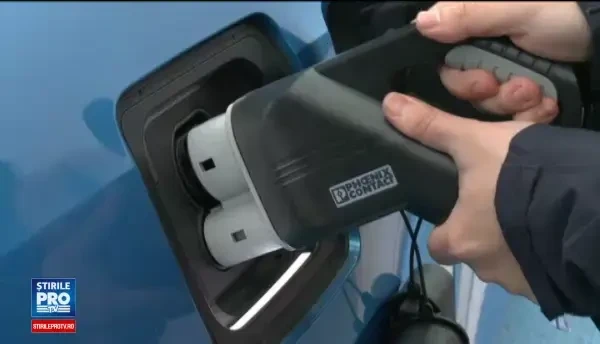 Statul roman le ofera o prima de 10.000 de euro celor care isi cumpara masina electrica. Cate tichete sunt disponibile