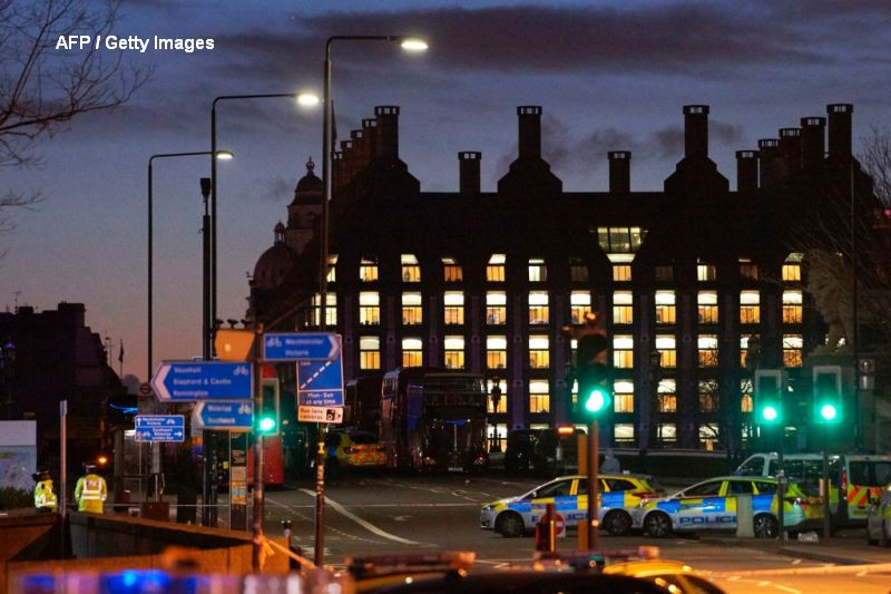 O romanca este in stare grava dupa atacul din Londra. Ar fi fost proiectata in raul Tamisa de masina teroristului. VIDEO