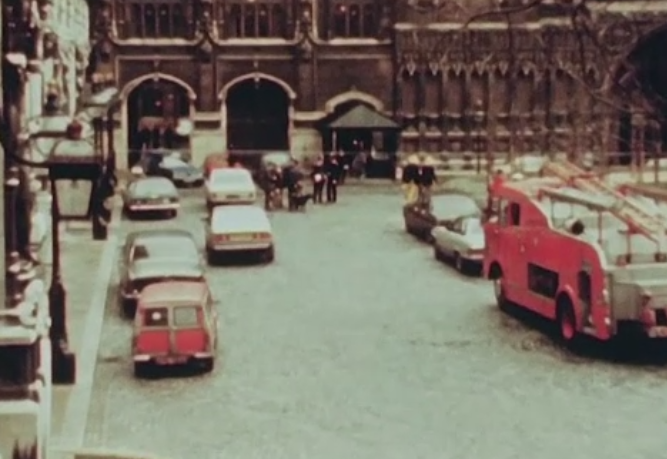 Tinta atacului terorist din Londra a fost cladirea Parlamentului. Istoria atentatelor care au vizat Palatul Westminster