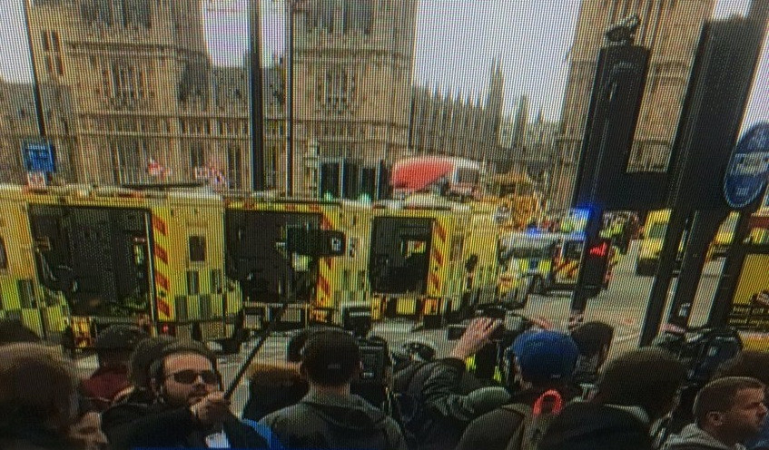 Barbatul care si-a facut selfie cu victimele atacului terorist din Londra. "E de necrezut". FOTO