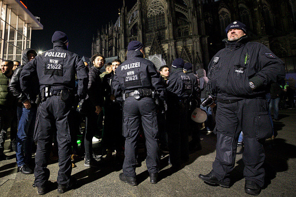 Dezvaluirile unui fost spion maghiar: "Rusia raspandeste stiri false despre refugiati pentru a semana discordie in Europa"