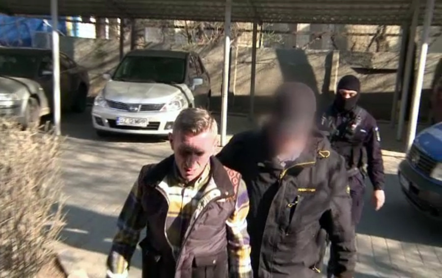 Ancheta in cazul unui grup care a furat jumatate de milion de dolari de pe carduri. Cum procedau infractorii