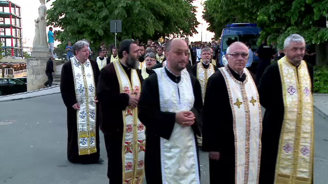 IPS Teodosie le-a dat ordin profesorilor de religie din Constanta sa protesteze fata de avort. Reactia Patriarhiei