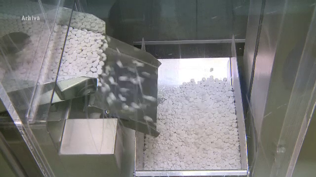 O parte din medicamentele din Romania se vor ieftini de vineri cu 35%. "Am fost asigurati ca nu vor disparea de pe piata"