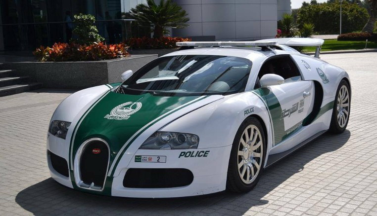 Tara care si-a dotat Politia Rutiera cu Bugatti Veyron si Lamborghini Aventador MODIFICATE
