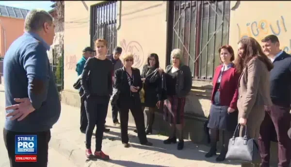 Alerta cu bomba de la cele 2 licee din Targoviste a fost falsa. Urmeaza sa fie identificata persoana care a trimis mesajele