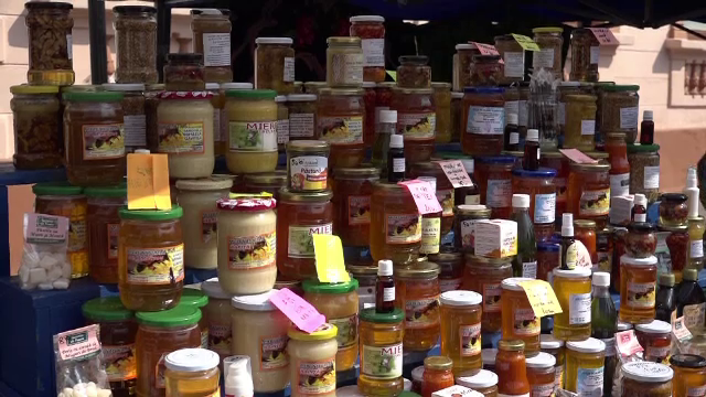 Mierea romaneasca ecologica 100%, extrem de apreciata in strainatate. Peste 60% din productie este vanduta in strainatate