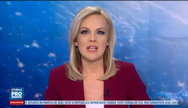 Confruntare intre o vaca naravasa si un politist din Texas care trebuia sa o prinda. Cine a izbandit pana la urma