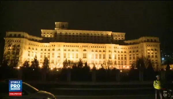 Cum a fost sarbatorita Ora Pamantului in Bucuresti, Timisoara sau Galati. Consumul a scazut cu 5% sau 10% in unele zone