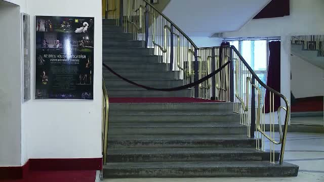 Actrita din Cluj-Napoca, bruscata in culise chiar de catre regizor. Cum s-a ajuns la aceasta situatie