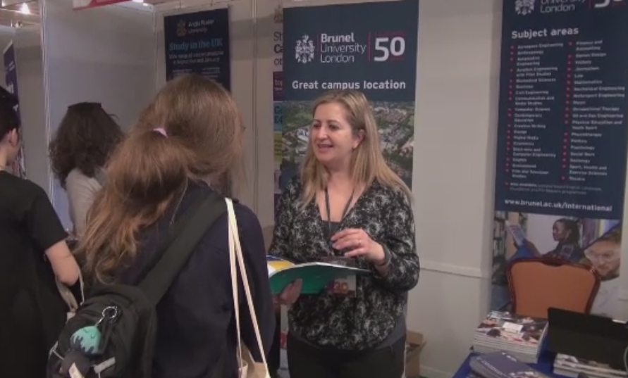 Marea Britanie, evitata de viitorii studenti romani din cauza Brexit-ului. Tarile spre care se reorienteaza