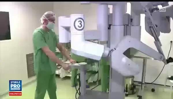 (P) Prima interventie de chirurgie robotica efectuata de robotul daVinci a avut loc la Spitalului Sf. Constantin din Brasov