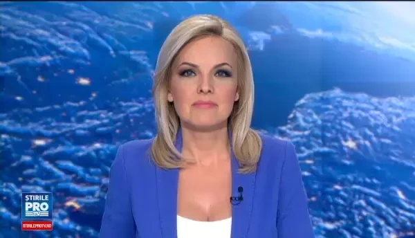 Scene impresionante la maratonul din Philadelphia, unde o concurenta epuizata este ajutata sa treaca linia de sosire. VIDEO