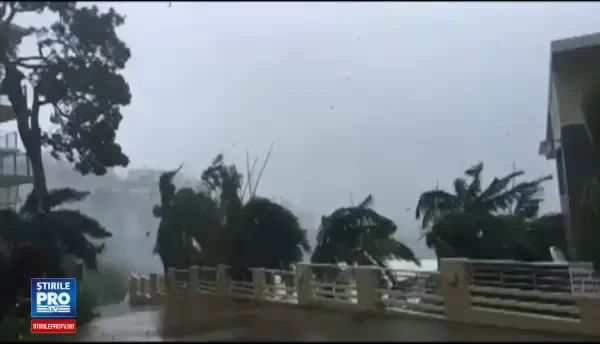 Ciclonul Debbie a lovit din plin Australia. Rafale de vant de 263 de kilometri pe ora si zeci de mii de oameni evacuati